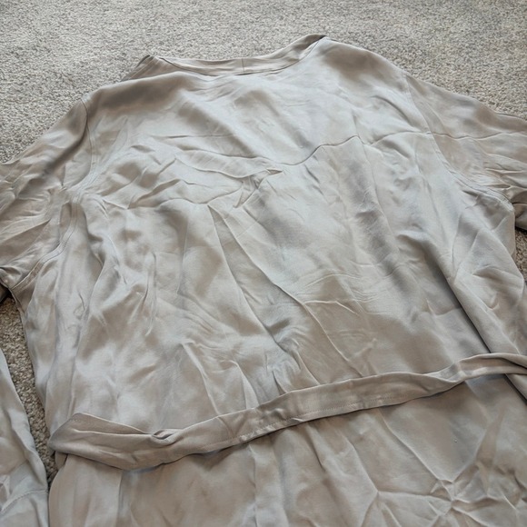 Hotel Collection $280 Kimono Style Satin Robe Womens L/XL Silver Gray Luxury - Picture 11 of 13